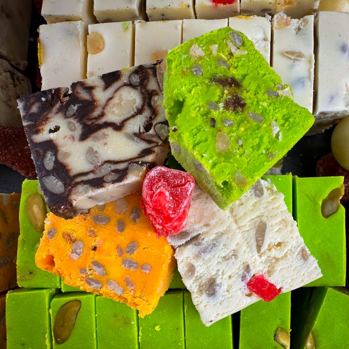 Augļu, marmora, saldējuma un pistāciju halva MIX