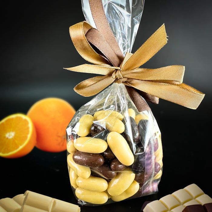 Šokolādes dražejas ar apelsīnu cukātiem miks