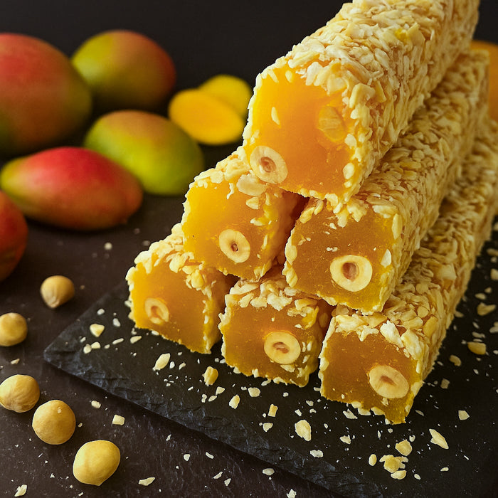 Lukums ar mango garšu un lazdu riekstiem