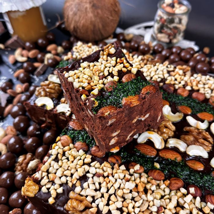 Šokolādes halva-šerbets ar riekstiem